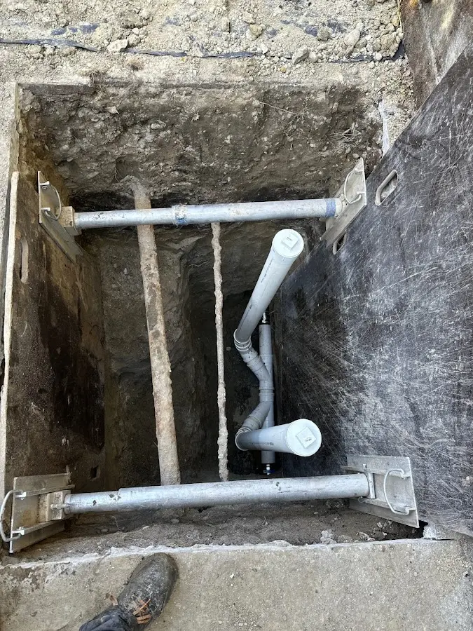 Experienced plumber completing Gas Line Repair work in Monrovia